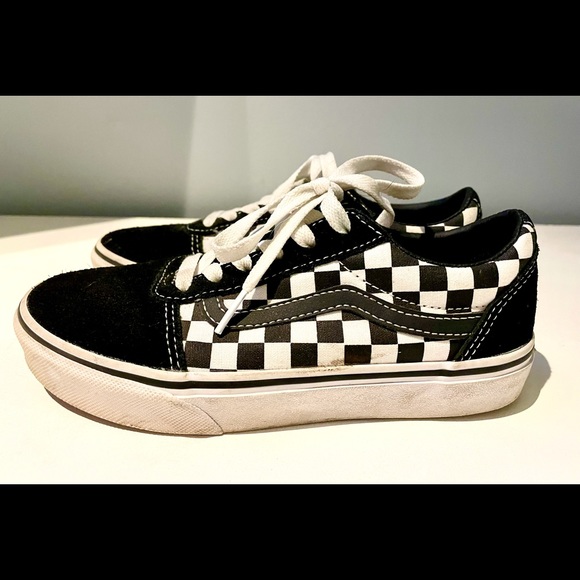 Vans Classic Checkerboard Kids Size 2 - Picture 3 of 6